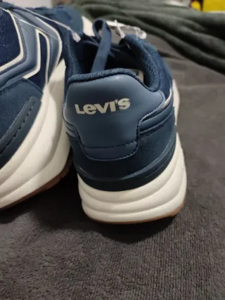 Zapatillas Levi's Charge tela vaquera T42