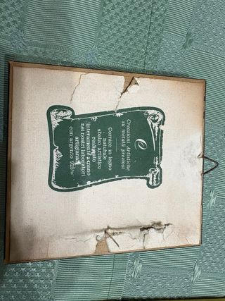 Coppia Quadretti con bassorilievo metallo