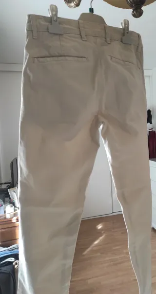 Pantalón chino Zara beige talla 36
