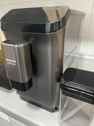 Cafetera Taurus Accento Latte Superaitomatica
