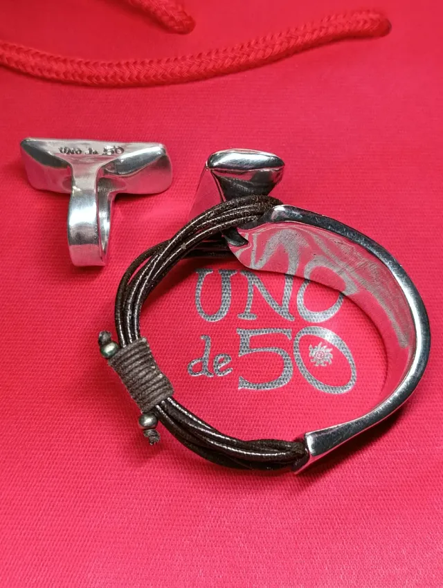 Conjunto Anillo y Pulsera UNOde50