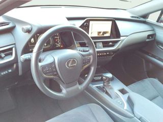 Lexus UX 2.0 250h Business