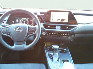 Lexus UX 2.0 250h Business