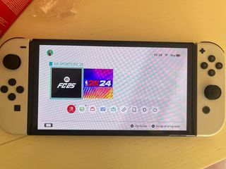 Nintendo Switch OLED + Accessori + 2 Giochi