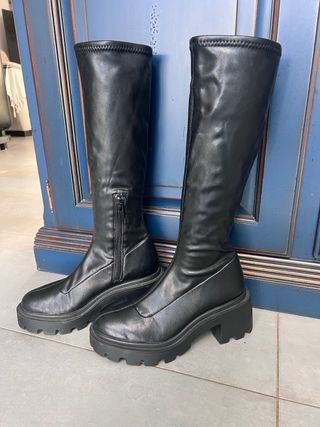 Botas altas negras talla 36