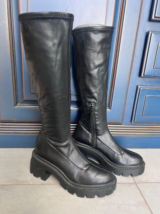 Botas altas negras talla 36