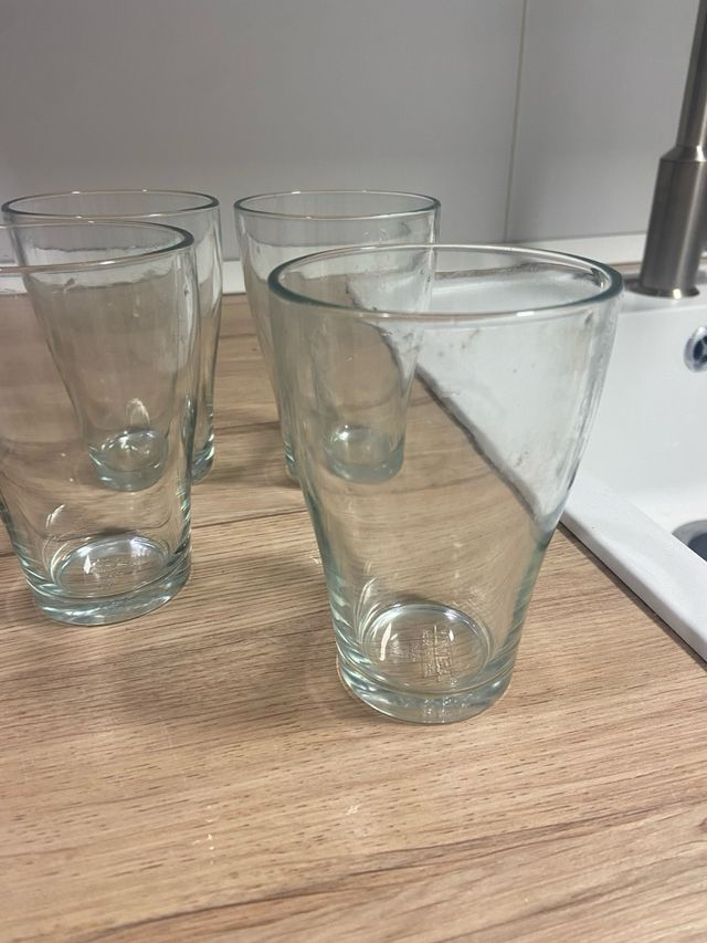 4 Vasos de Cristal Transparentes