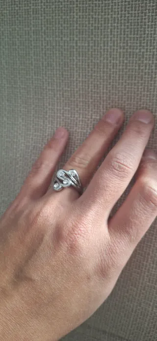 Anello Argentato con Zirconi