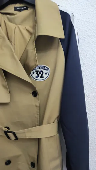 Gabardina beige y azul nueva con etiqueta