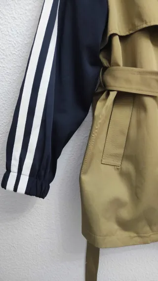 Gabardina beige y azul nueva con etiqueta