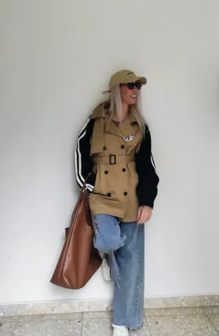 Gabardina beige y azul nueva con etiqueta