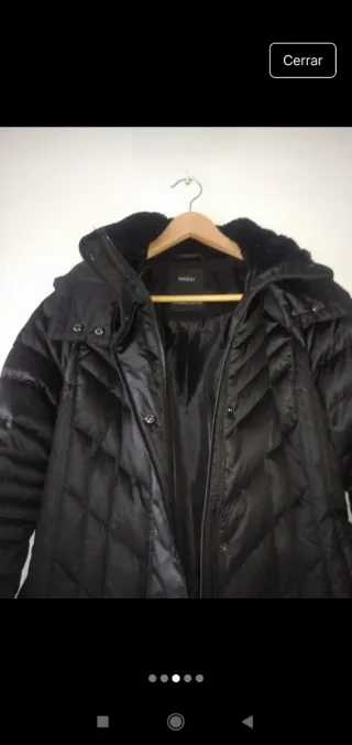 Parka negra de plumas