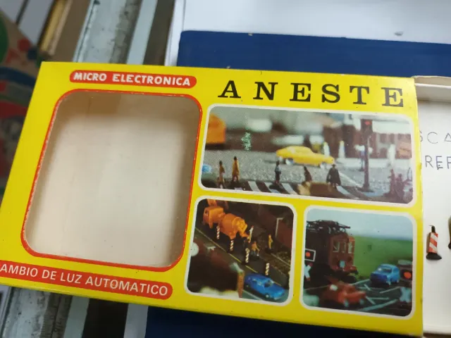 Modulo di cambio luci automatico Aneste L1 per modelli in scala N