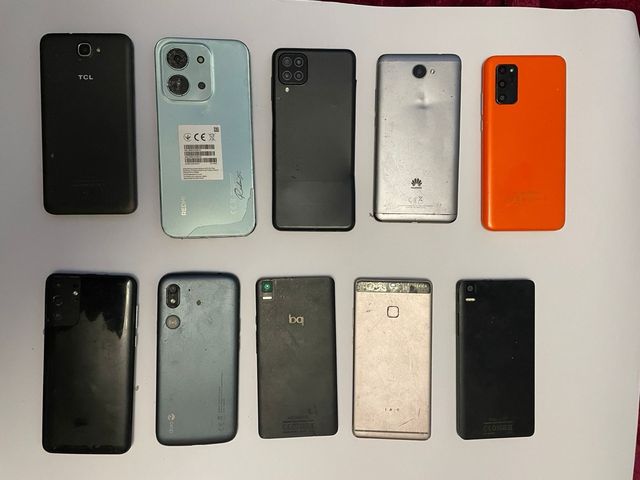 Lote 10 teléfonos Móviles para piezas.