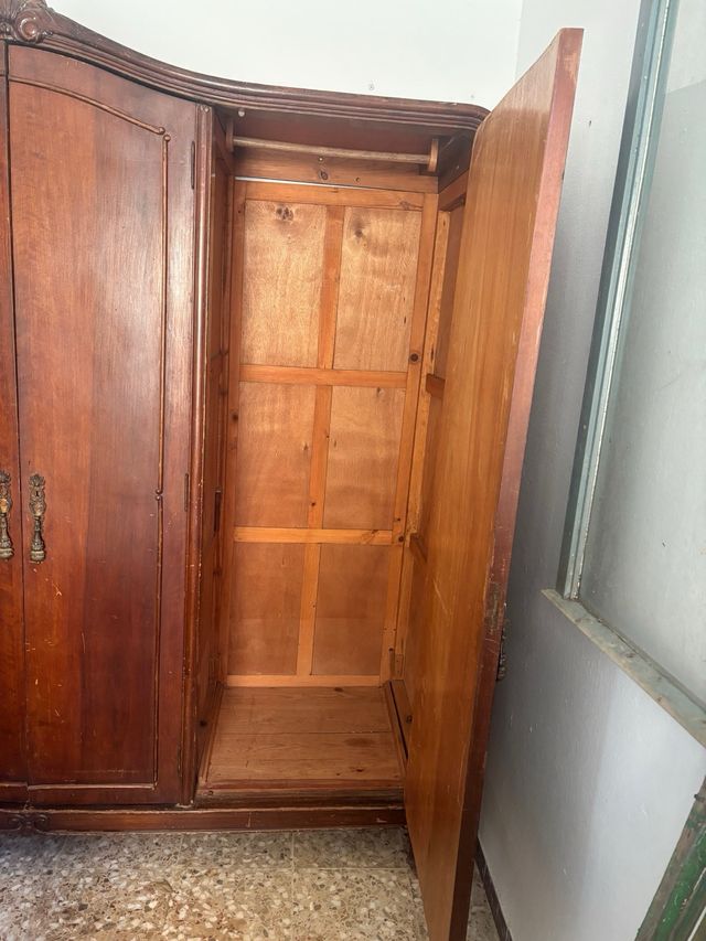 Armario madera maciza años 40/50