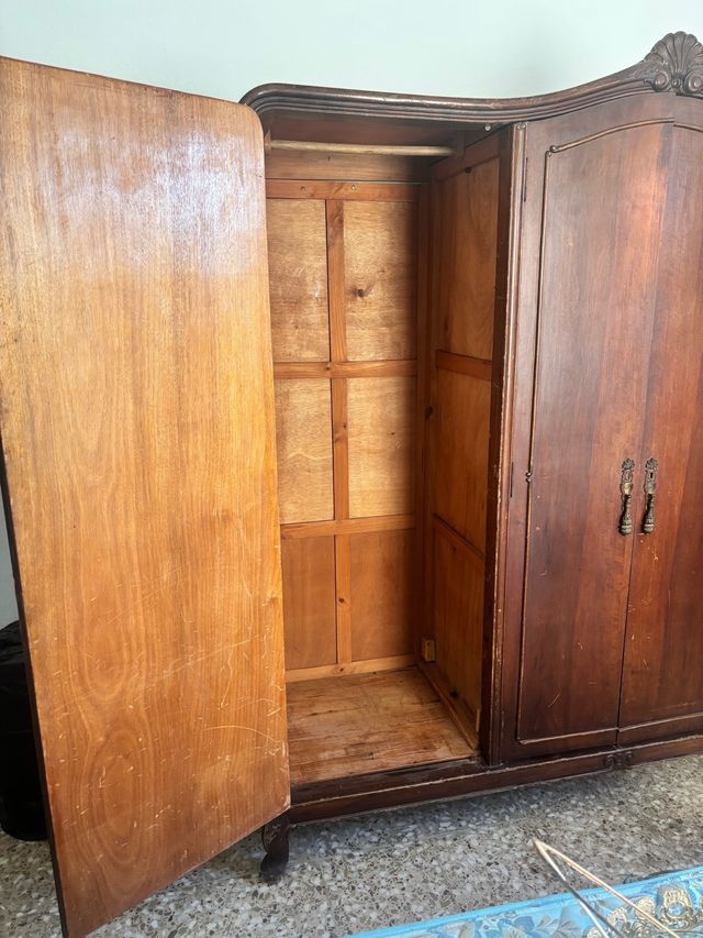 Armario madera maciza años 40/50