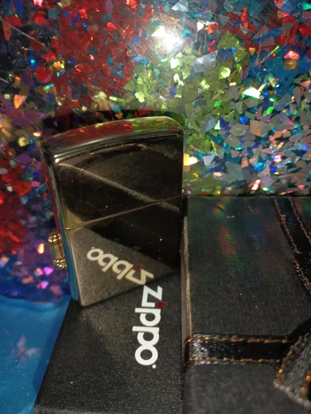 Zippo "Liberty Horse" placado oro Original jewelle