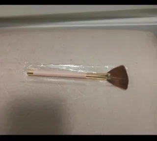 Brocha de maquillaje de Catrice