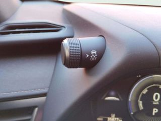 Lexus UX 2.0 250h Business