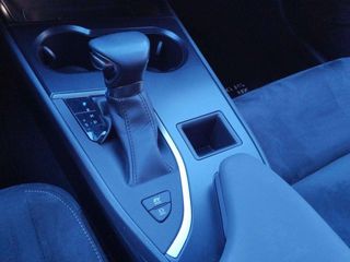 Lexus UX 2.0 250h Business