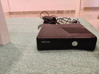 Xbox 360 Negra + Kinect + Mandos + Juegos