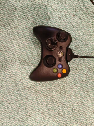 Xbox 360 Negra + Kinect + Mandos + Juegos