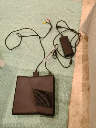 Xbox 360 Negra + Kinect + Mandos + Juegos