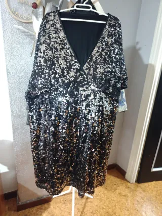 Vestido fiesta lentejuelas negro y plata