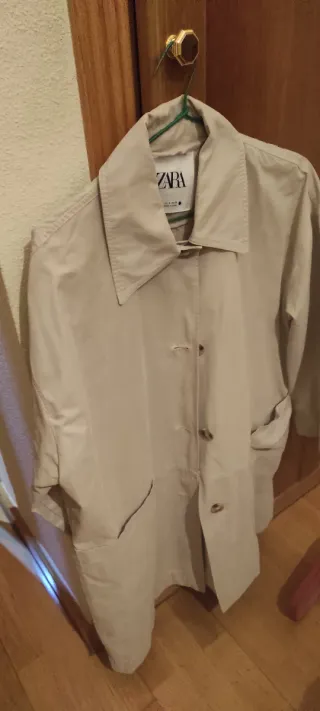 Gabardina Zara Beige Talla S