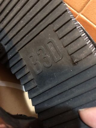 Zapatos B3D Talla 39 Negro/Dorado