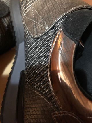 Zapatos B3D Talla 39 Negro/Dorado