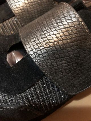 Zapatos B3D Talla 39 Negro/Dorado