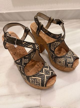 Sandalias Bimba y Lola con plataforma