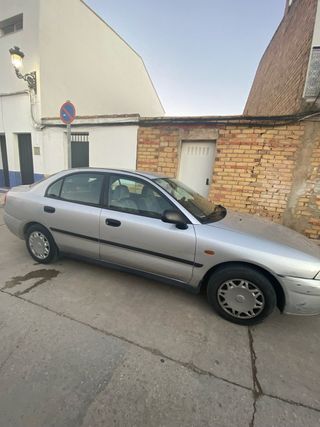 Mitsubishi Carisma 1999