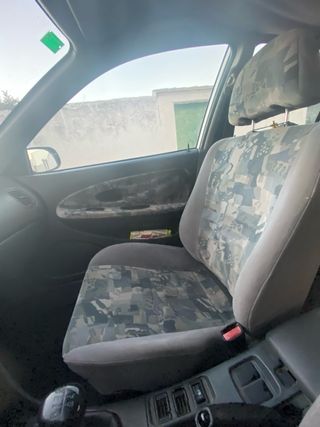 Mitsubishi Carisma 1999