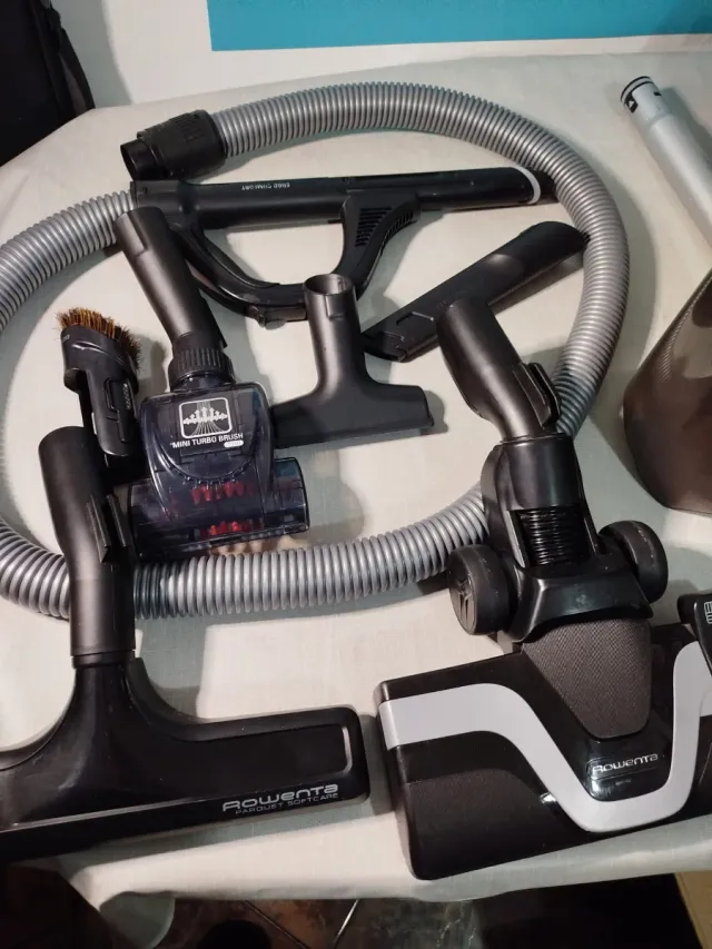 Aspiradora Rowenta Silence Force Cyclonic RO7260