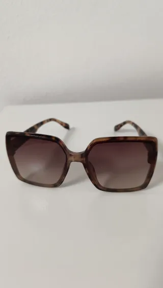 Gafas de sol cuadradas tortuga