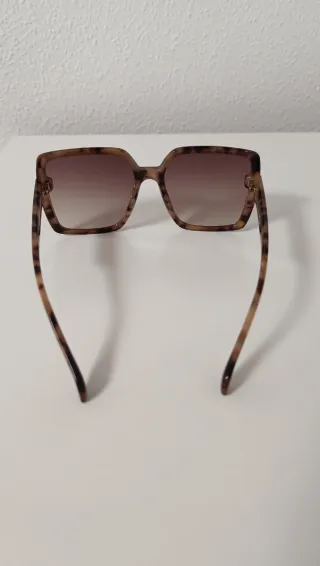 Gafas de sol cuadradas tortuga