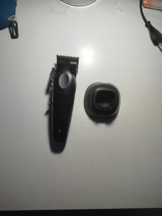 Máquina de barbería Kemei Clipper negra