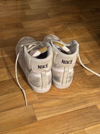 Nike Blazer Beige/Blanco