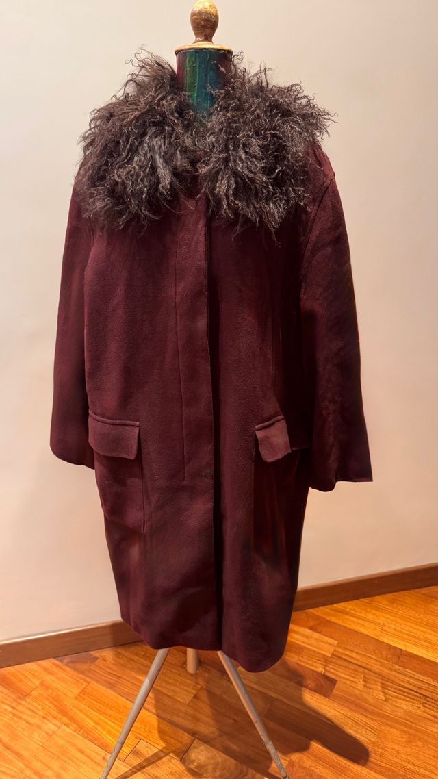 Cappotto in morbida lana color vinaccia