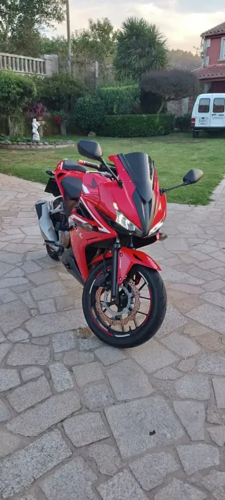 Honda CBR 500R Roja