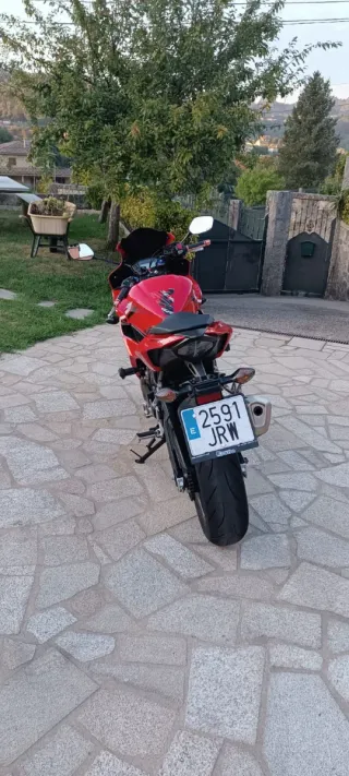 Honda CBR 500R Roja