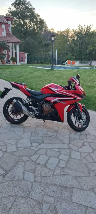 Honda CBR 500R Roja