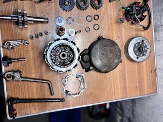 Motor derbi €2 marrón.