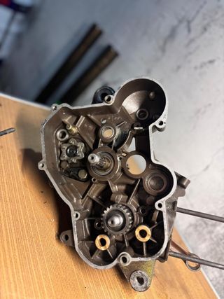 Motor derbi €2 marrón.