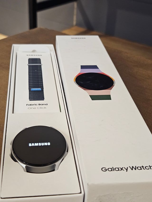 SAMSUNG WATCH 7 40MM CREMA (L300)