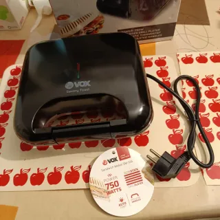 Sandwichera VOX SM-106 (nueva, sin uso)