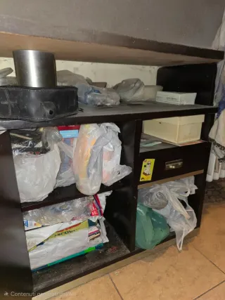 Mobile ingresso legno e plastica