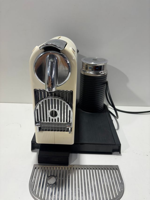 Cafetera Nespresso DeLonghi EN265 CWA